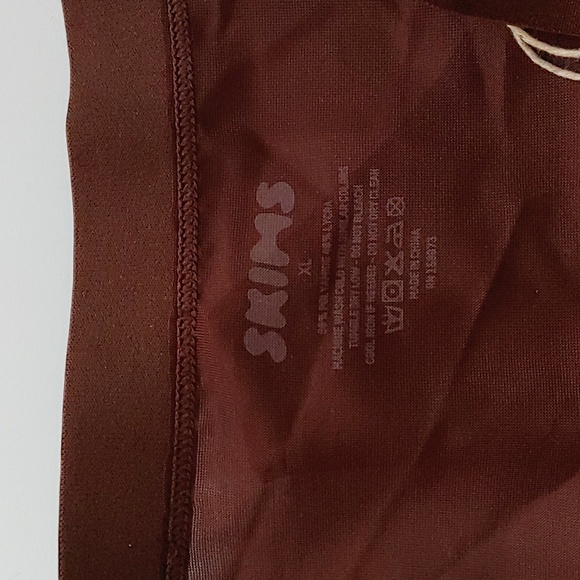 SKIMS Barely There Shapewear High Waist Thong - Picture 7 of 10